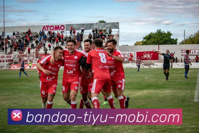 英超争冠进入白热化阶段曼城需将纸面实力转化为实际执行力才能夺冠